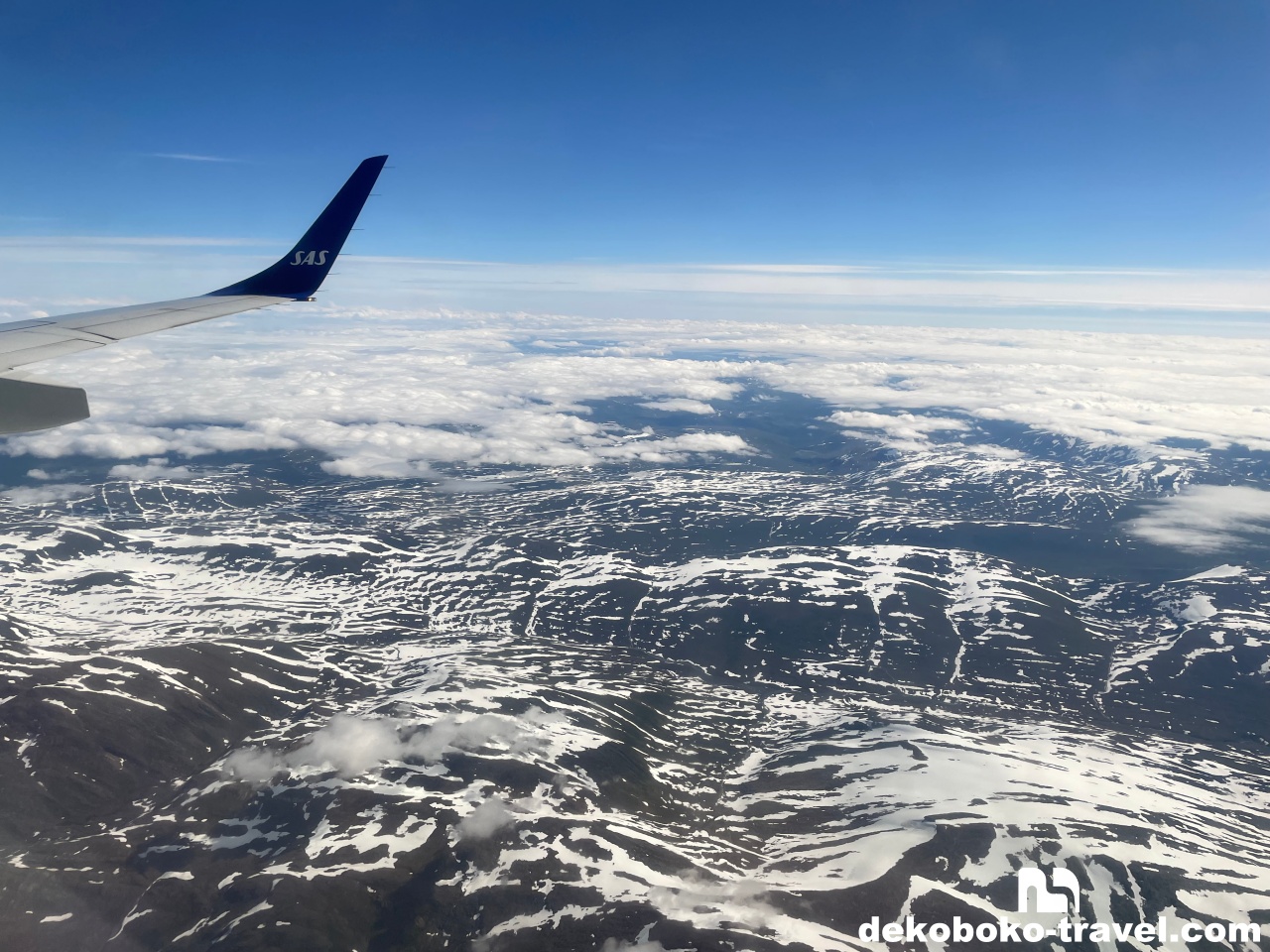 オスロからボードーに向かう途中の景色。7月下旬でも雪が残っている。