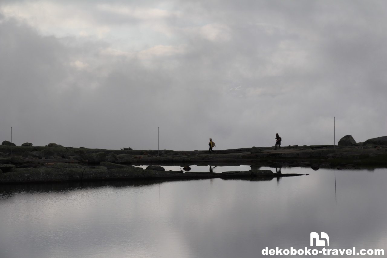 3km地点過ぎの山頂にある池