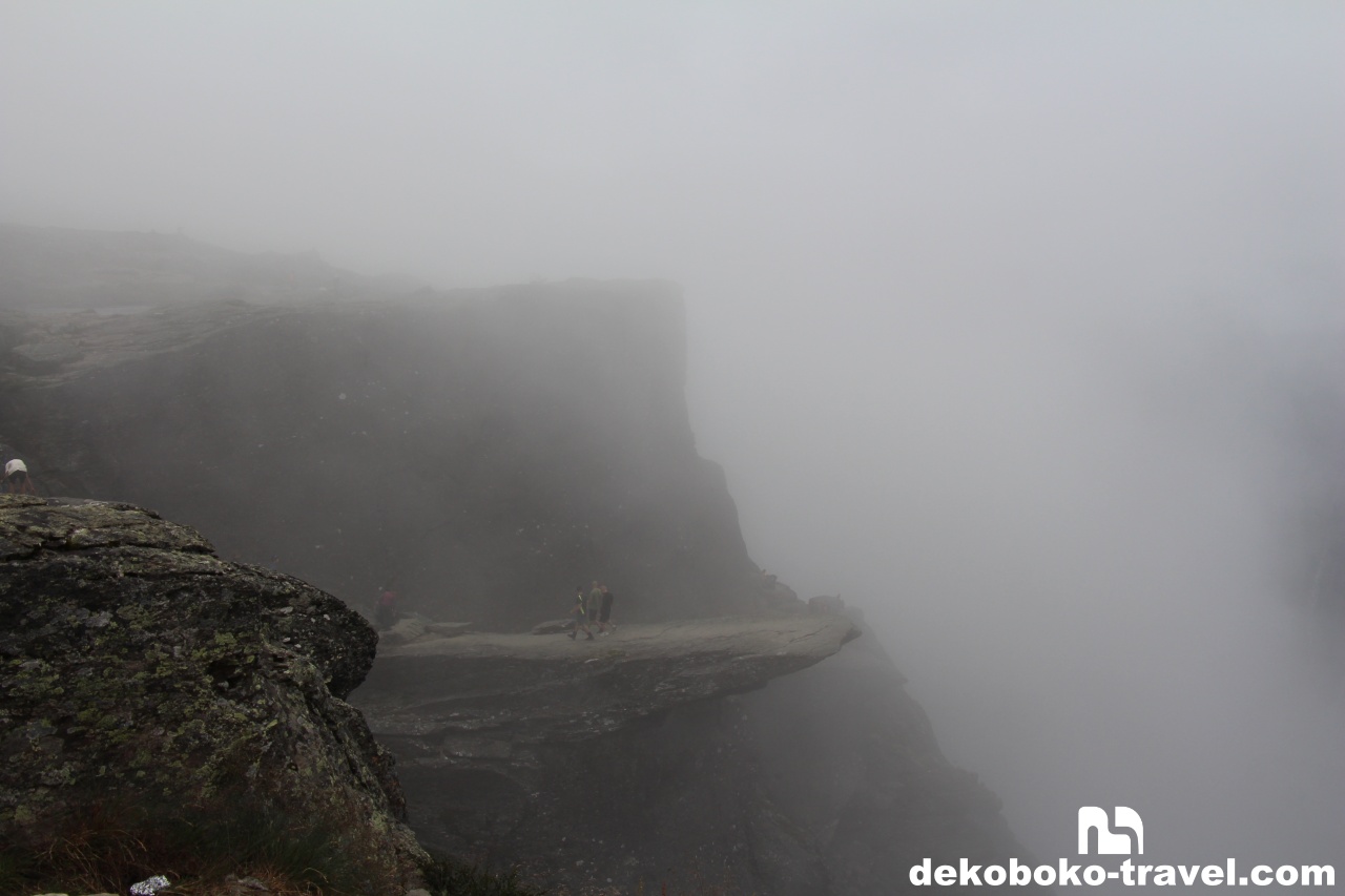 到着当初は霧が晴れたり、包まれたりの繰り返し