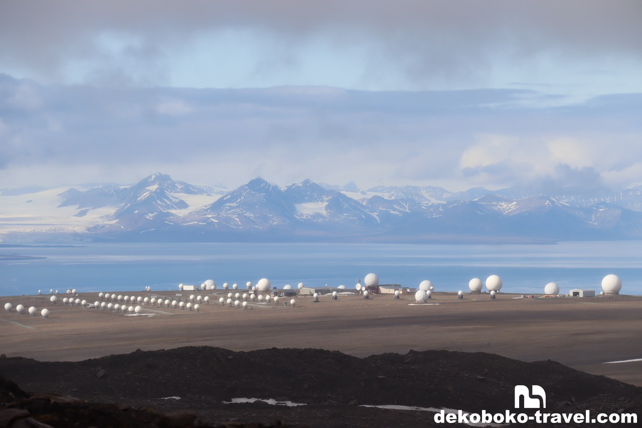 サテライト施設がずらっと並ぶ