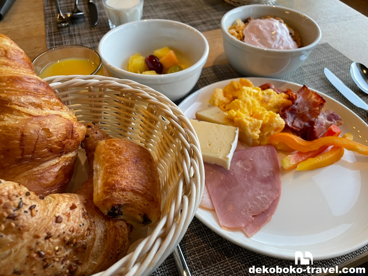ホテルの豪華な朝食