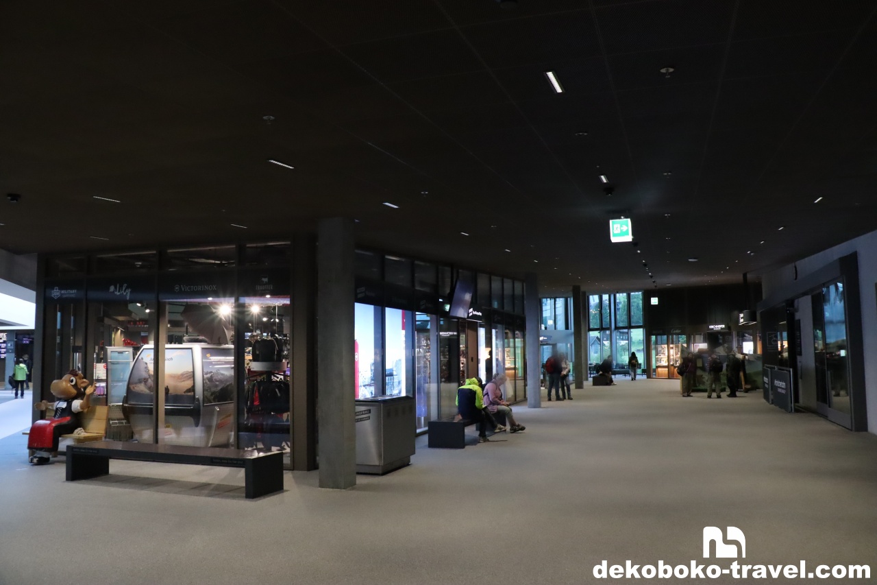 その他、お土産屋さんなどいくつかのショップも併設