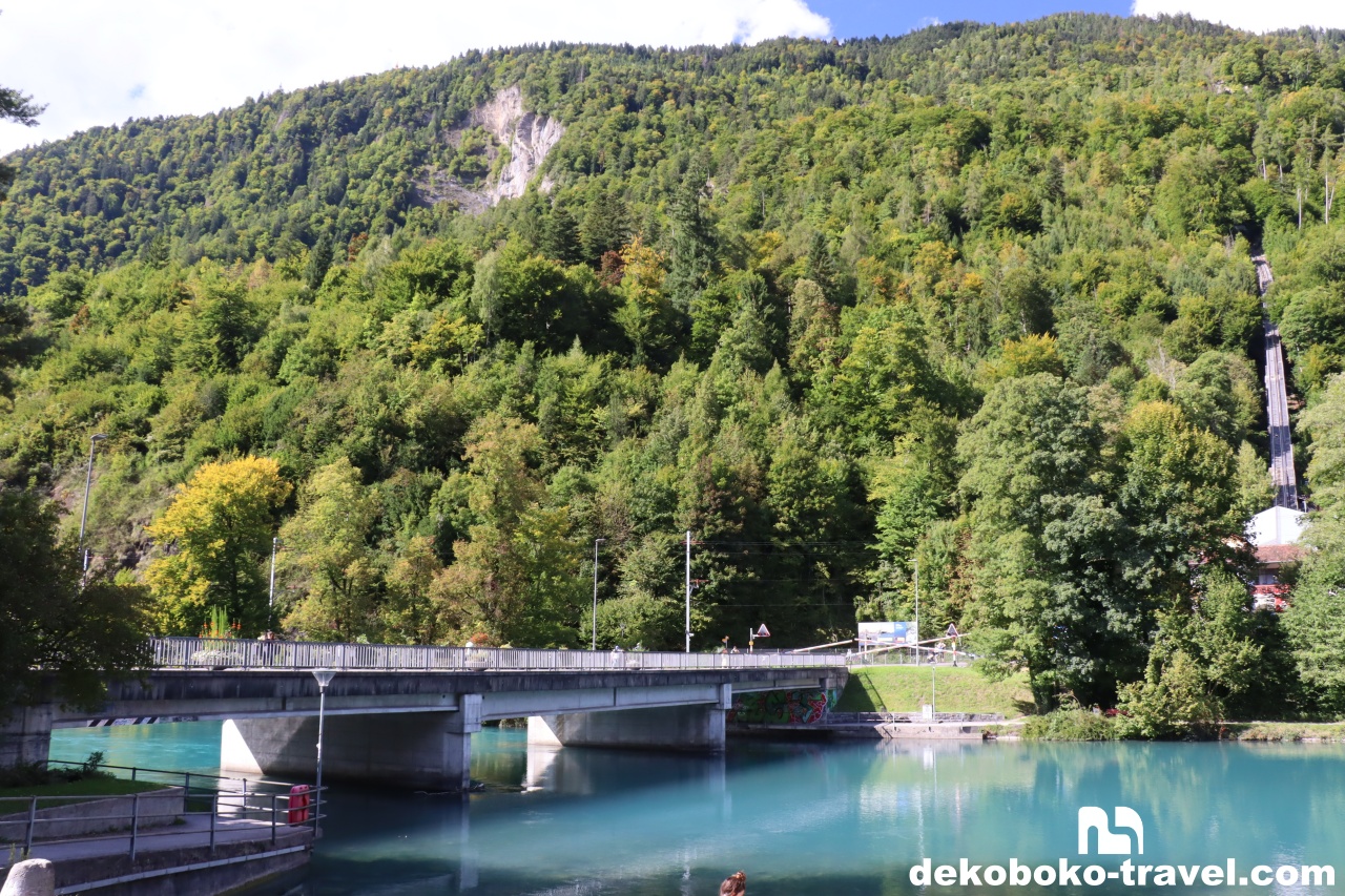 近くを流れるアーレ川