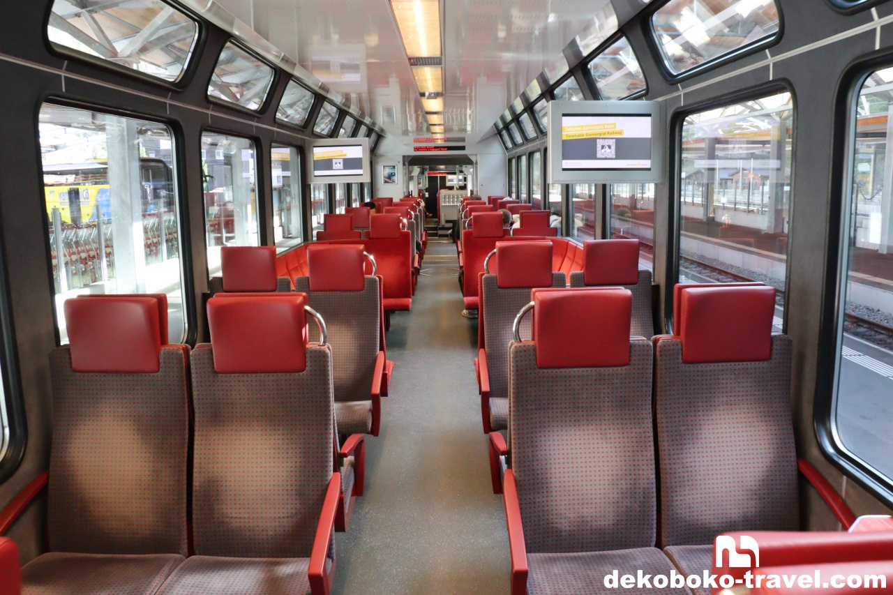 マッターホルンゴッタルド鉄道の車内