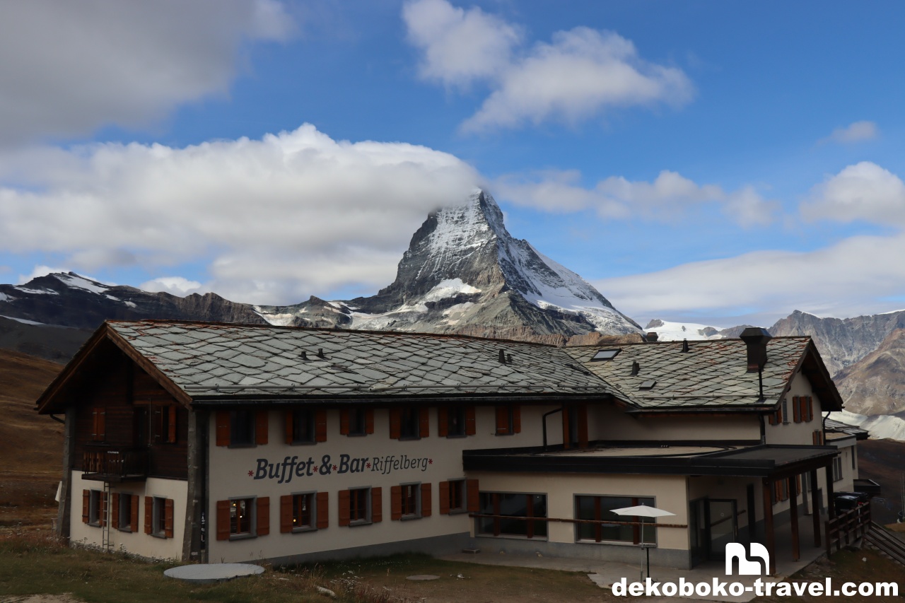 マッターホルンをバックにレストラン