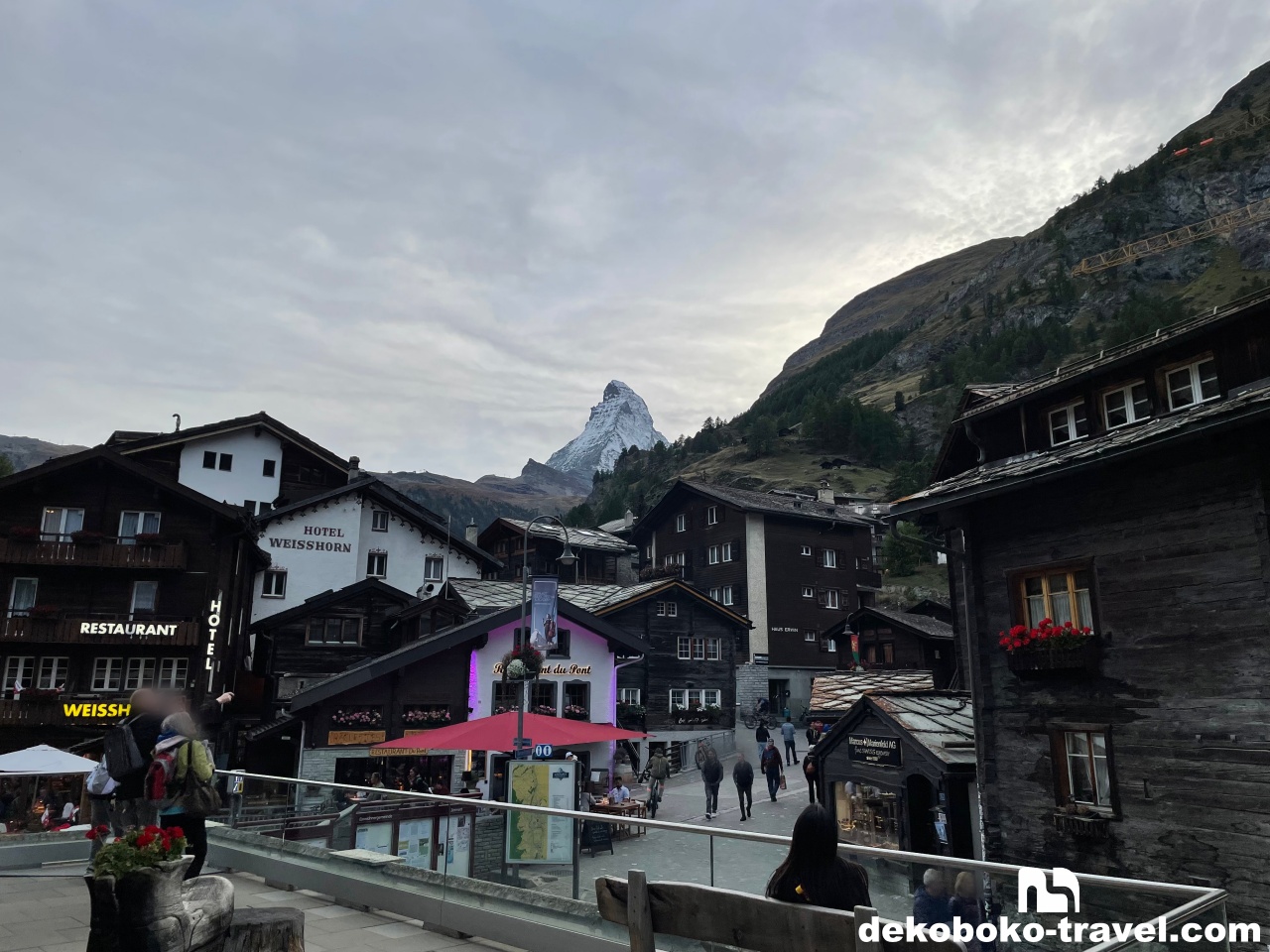 メイン通りからマッターホルンが見える